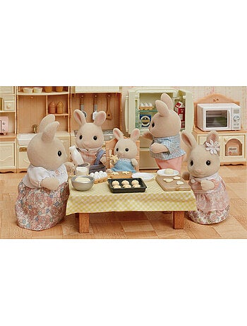 Poupée - sylvanian families - la famille lapin crème - articulée et habillée avec soin