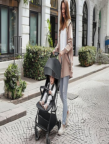 Poussette canne Okto (0 à 6 ans) compacte