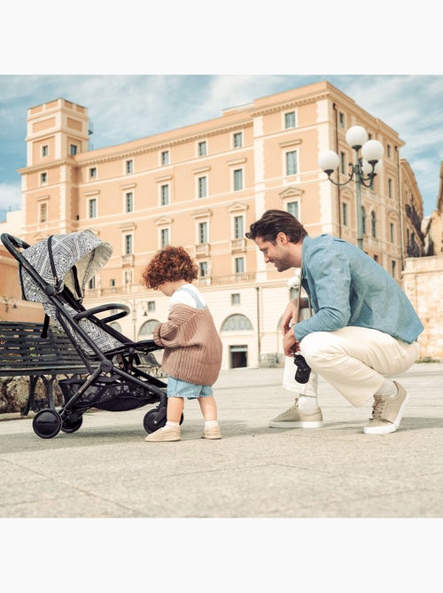 Poussette Kinderkraft PILOT 2 compacte et pliable, compatible cabine IATA, dossier allongé et UPF 50 - Kiabi Poussette Kinderkraft PILOT 2 compacte et pliable, compatible cabine IATA, dossier allongé et UPF 50 - Kiabi