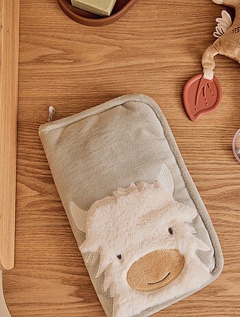 Protège carnet de santé fausse fourrure verte - Fluffy Noukie's