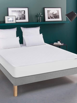 Protège matelas grand confort absorbant