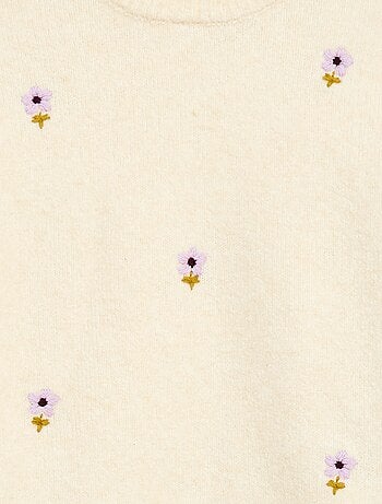 Pull à broderies fleurs