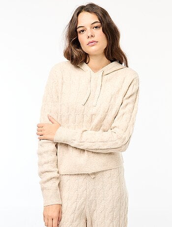 Pull à capuche torsadé