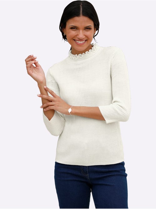Pull à col montant avec volants et manches 3/4 côtelées - taille standard - moda vilona - Kiabi Pull à col montant avec volants et manches 3/4 côtelées - taille standard - moda vilona - Kiabi