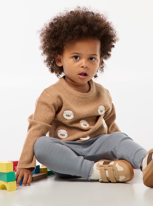 Pull à col rond avec broderies - Kiabi