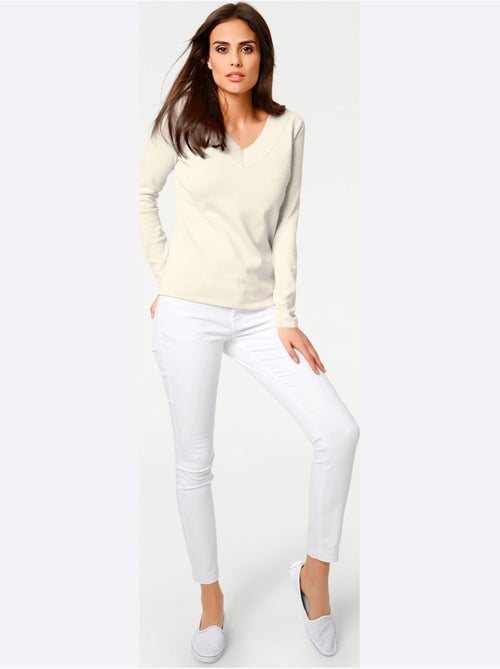 Pull à Encolure En V - Taille Standard - Helline - Kiabi Pull à Encolure En V - Taille Standard - Helline - Kiabi