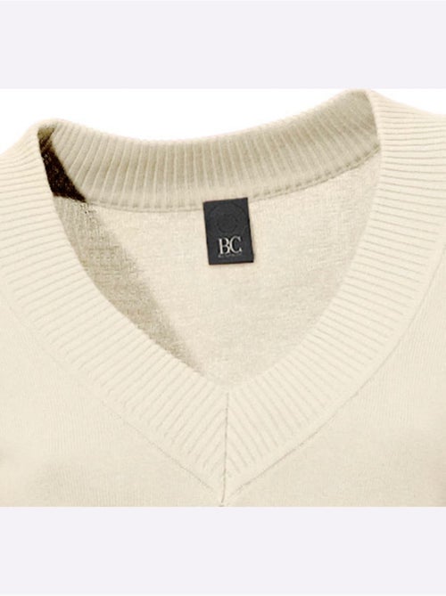 Pull à Encolure En V - Taille Standard - Helline - Kiabi Pull à Encolure En V - Taille Standard - Helline - Kiabi