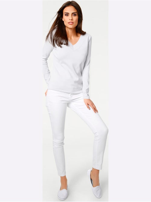 Pull à Encolure En V - Taille Standard - Helline - Kiabi Pull à Encolure En V - Taille Standard - Helline - Kiabi