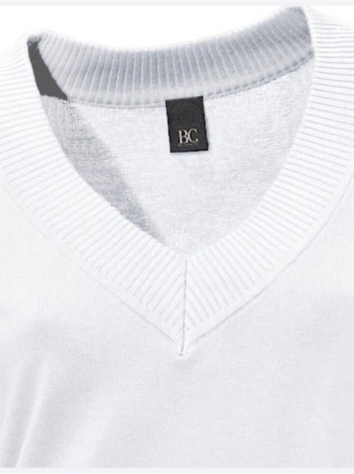Pull à Encolure En V - Taille Standard - Helline - Kiabi Pull à Encolure En V - Taille Standard - Helline - Kiabi