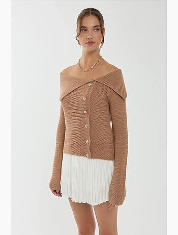 Pull à épaules dénudées et boutons hiccup