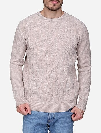 Pull à maille torsadée