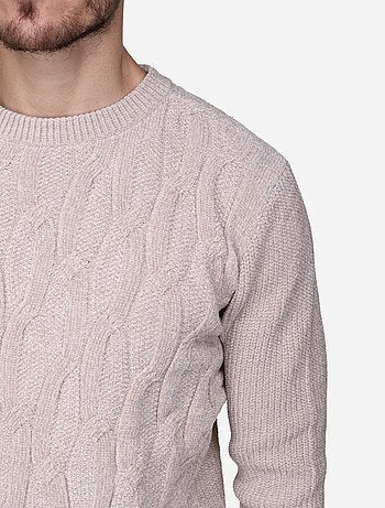 Pull à maille torsadée