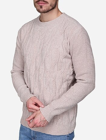 Pull à maille torsadée