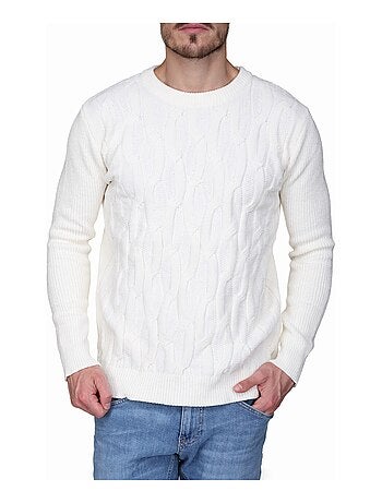 Pull à maille torsadée