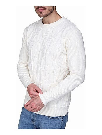 Pull à maille torsadée