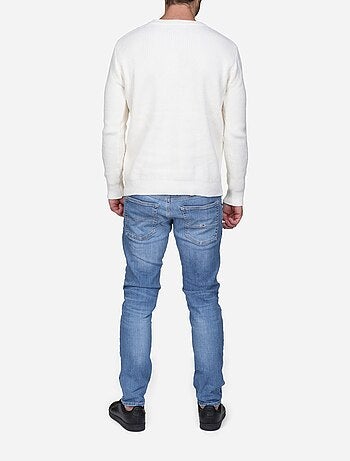 Pull à maille torsadée