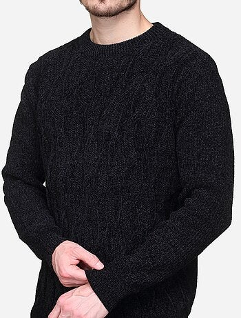 Pull à maille torsadée