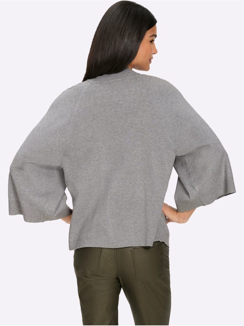 Pull à manches 3/4 nervures flatteuses - taille standard - helline - Kiabi Pull à manches 3/4 nervures flatteuses - taille standard - helline - Kiabi