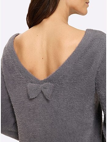 Pull à manches longues grand col v au dos - taille standard - helline