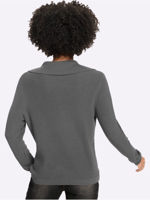 Pull à manches longues large col à revers - taille standard - helline - Kiabi Pull à manches longues large col à revers - taille standard - helline - Kiabi