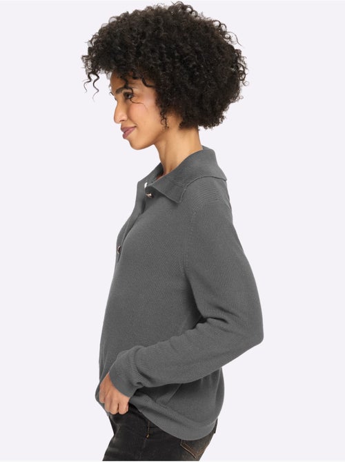 Pull à manches longues large col à revers - taille standard - helline - Kiabi Pull à manches longues large col à revers - taille standard - helline - Kiabi
