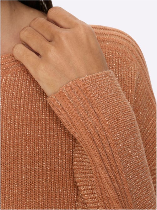Pull à manches longues rayures décoratives brillantes - taille standard - helline - Kiabi Pull à manches longues rayures décoratives brillantes - taille standard - helline - Kiabi