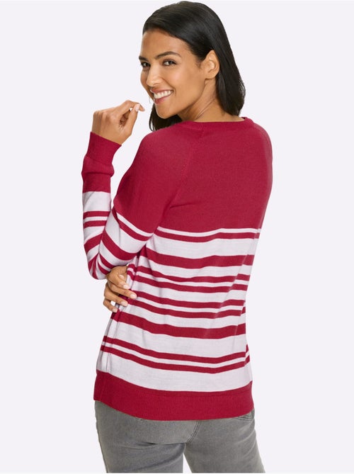 Pull à rayures avec manches raglan et boutons dorés decoratifs - Taille standard - Moda Vilona - Kiabi Pull à rayures avec manches raglan et boutons dorés decoratifs - Taille standard - Moda Vilona - Kiabi