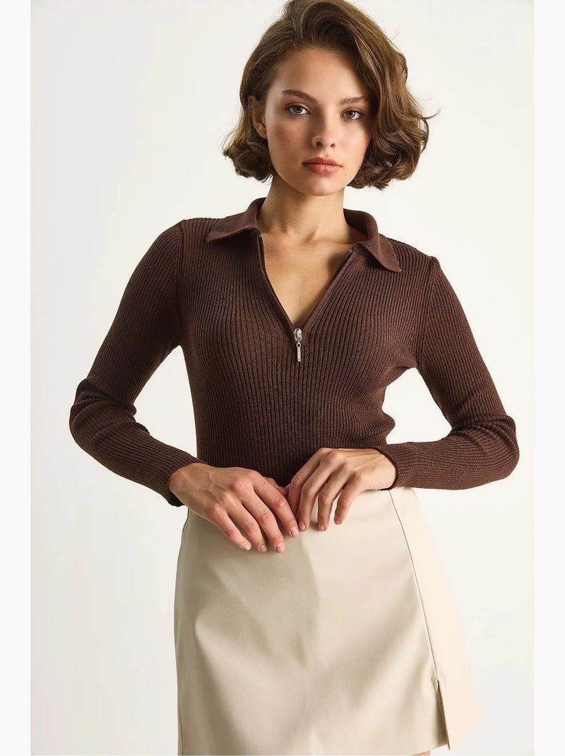 Pull ajusté à manches longues en maille côtelée avec col zippé lucci Marron foncé - Kiabi