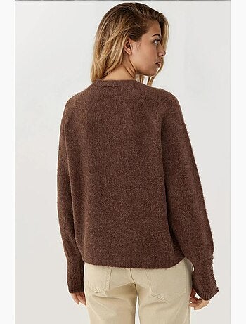 Pull ample louise hiccup