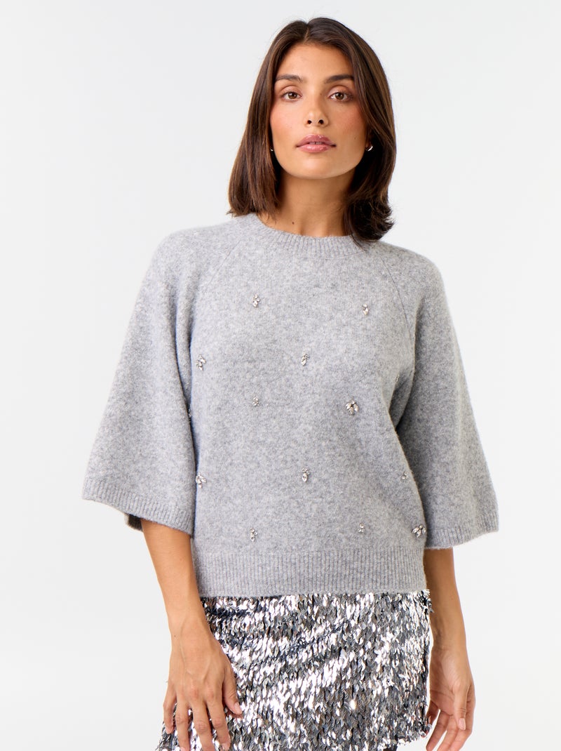 Pull avec bijoux fantaisies et manches 3/4 Gris - Kiabi