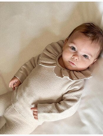 Pull avec col à volants + pantalon en maille