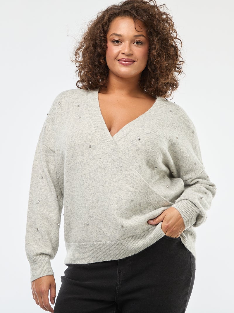 Pull avec col cache-cœur et strass fantaisies Gris - Kiabi