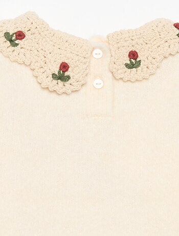 Pull avec col fantaisie