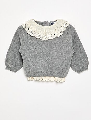 Pull avec col fantaisie en broderie anglaise