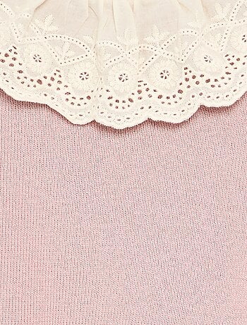 Pull avec col fantaisie en broderie anglaise