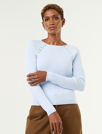 Pull avec manches raglan boutonnées