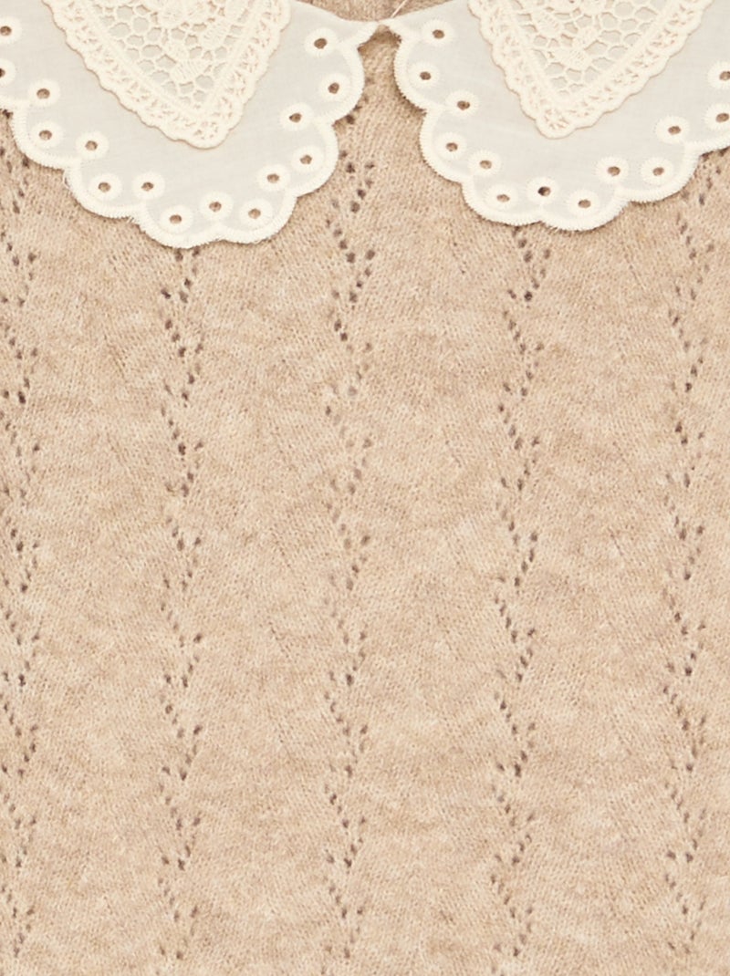 Pull avec un grand col brodé fantaisie Beige - Kiabi