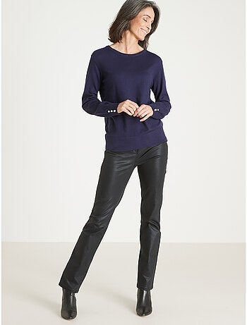 Pull boutons-bijoux aux manches