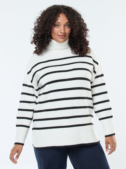 Pull chaud col roulé avec fentes à la base - Kiabi