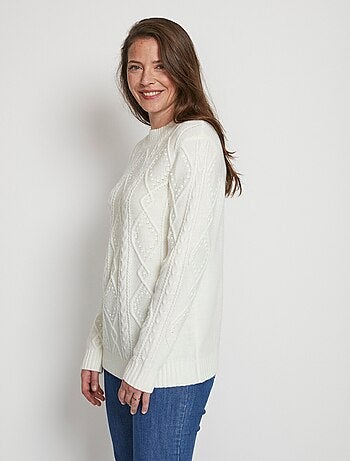 Pull chaud court col montant torsades