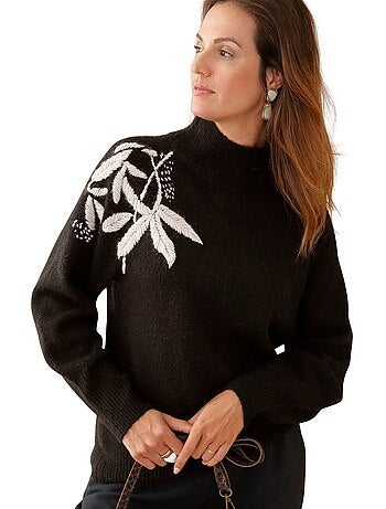 Pull col montant avec broderie