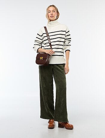 Pull col montant en maille grosse jauge