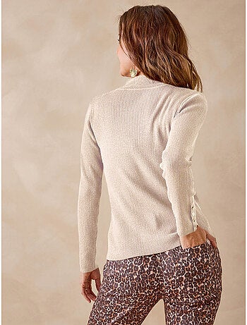 Pull col montant finitions écailles