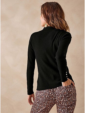 Pull col montant finitions écailles