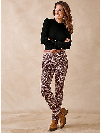 Pull col montant finitions écailles