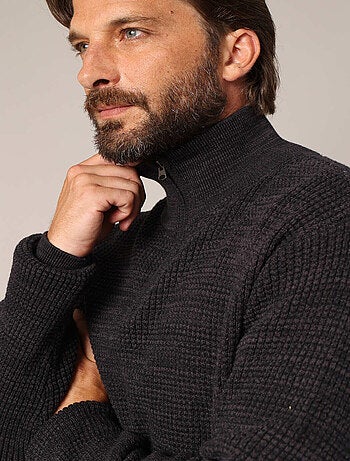 Pull col montant zippé en tricot texturé pour homme. 'Deeluxe'