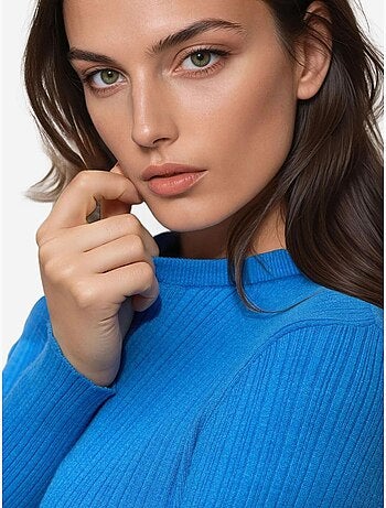 Pull col rond en maille ajustée