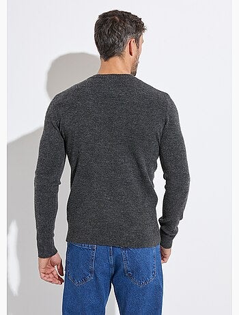 Pull col rond fine jauge, coupe ajustée