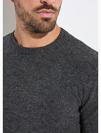 Pull col rond fine jauge, coupe ajustée