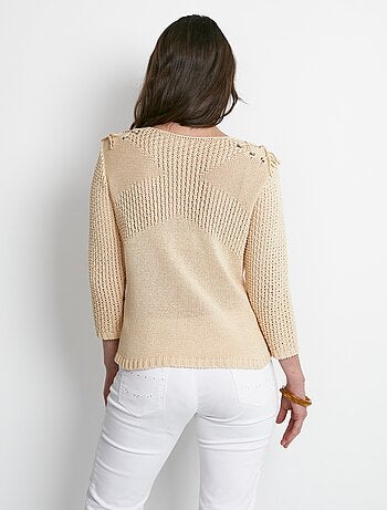 Pull col rond laçage fantaisie